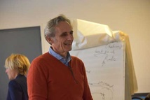 Retrouver la confiance dans le lien humain. Revue hypnose et thérapies brèves 73. Retrouver la confiance dans le lien humain. Revue hypnose et thérapies brèves 73.