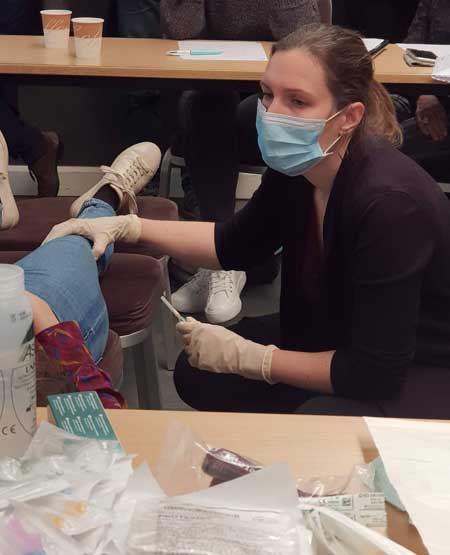 Formation en Hypnoanalgesie. Hypnose et Douleur Aiguë Formation en Hypnoanalgesie. Hypnose et Douleur Aiguë